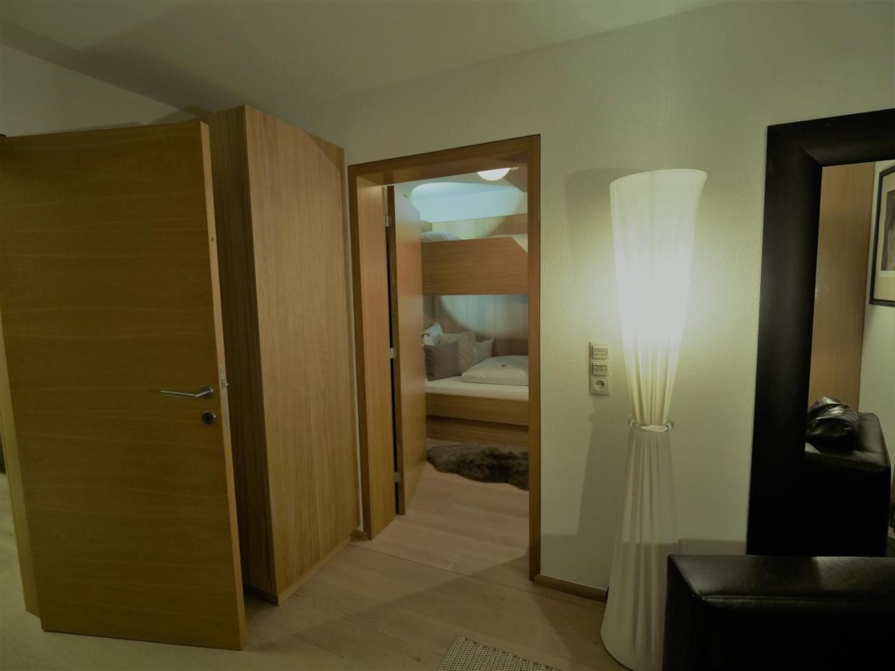 Dorfplatzl Apartment *